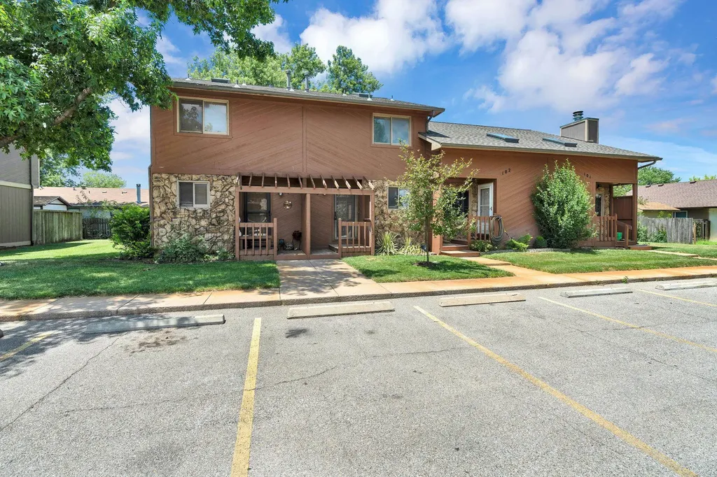 1530 N Smith Circle Wichita KS 67212