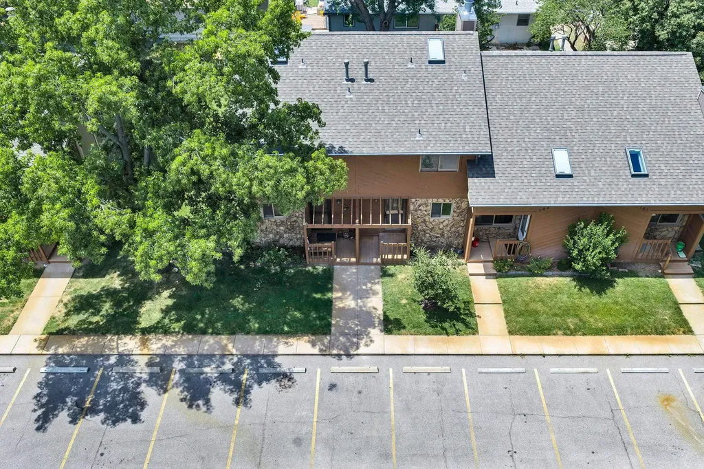 1530 N Smith Circle Wichita KS 67212
