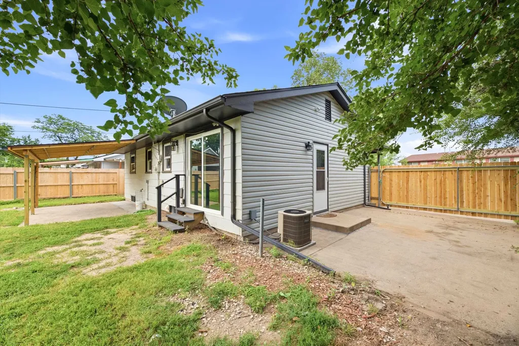 2450 S St Clair Avenue Wichita KS 67217