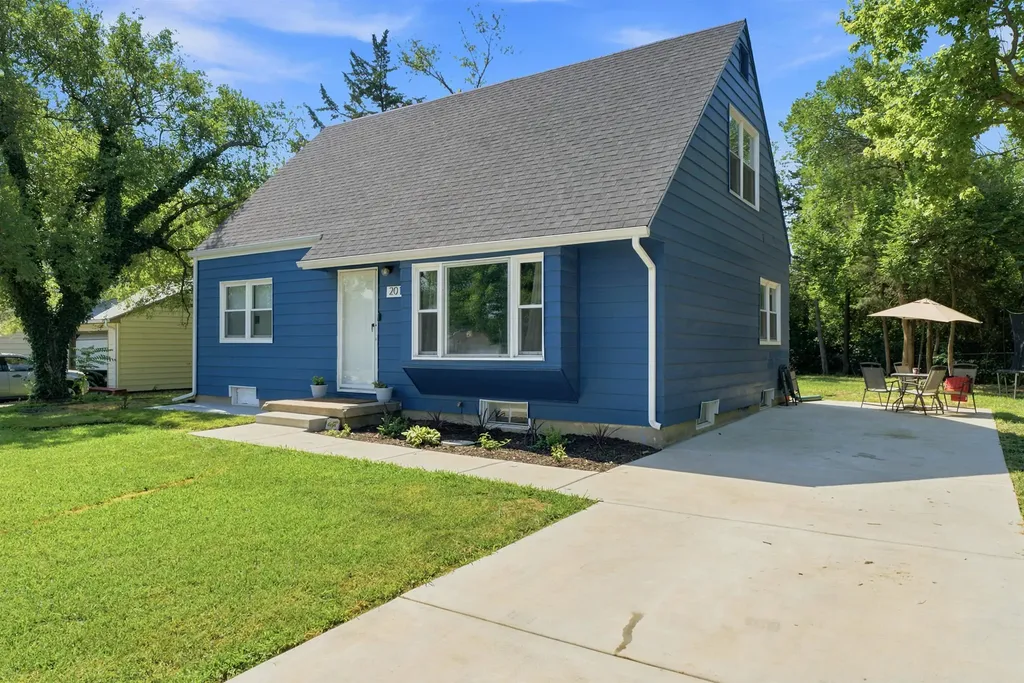 2013 E Fairchild Park City KS 67219