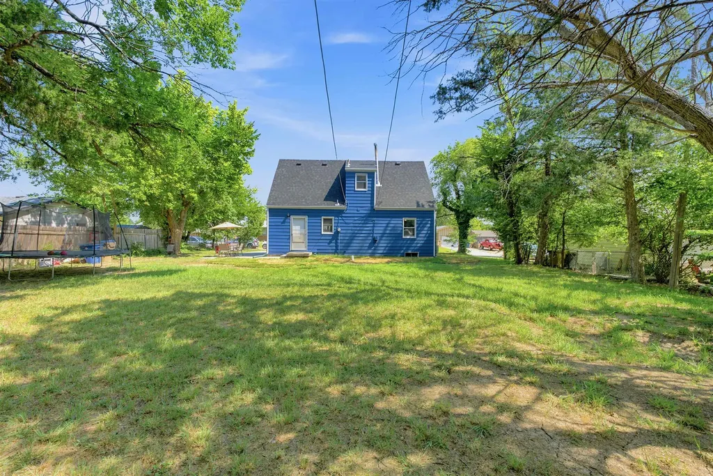 2013 E Fairchild Park City KS 67219