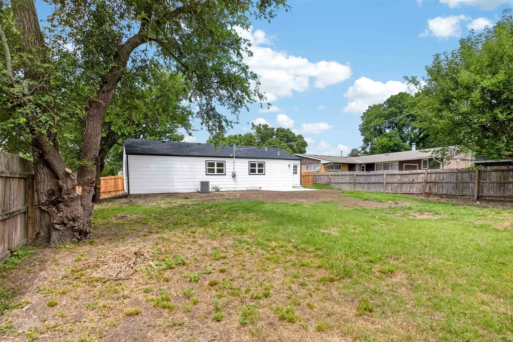 804 Suntset Lane El Dorado KS 67042