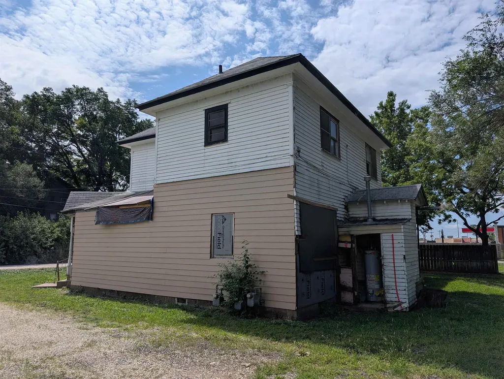 731 Bluff Augusta KS 67010