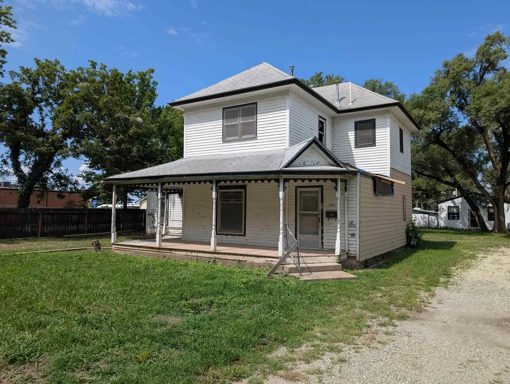 731 Bluff Augusta KS 67010