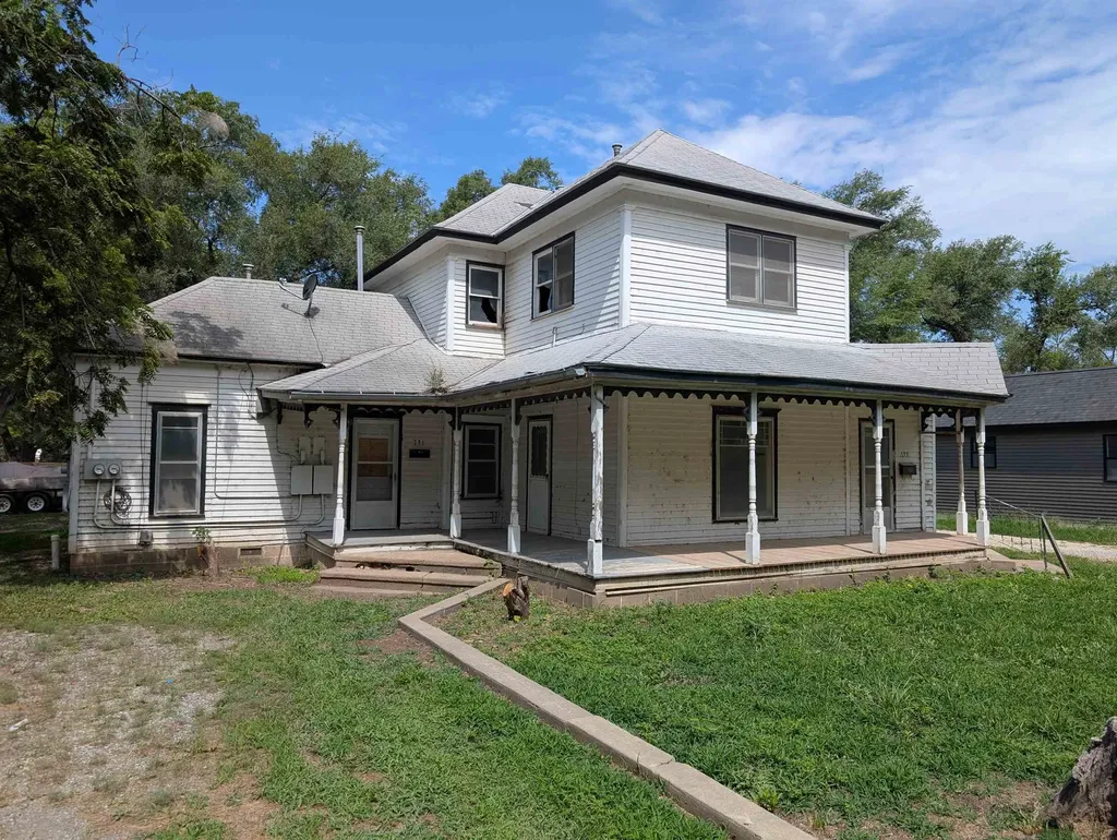 731 Bluff Augusta KS 67010