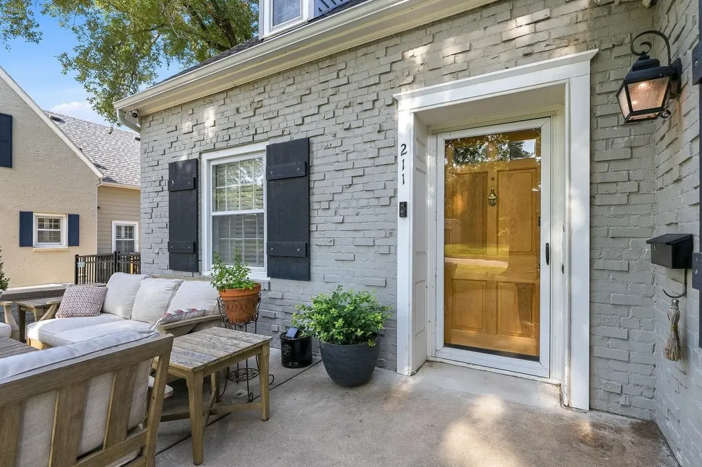 211 N Battin Avenue Wichita KS 67208