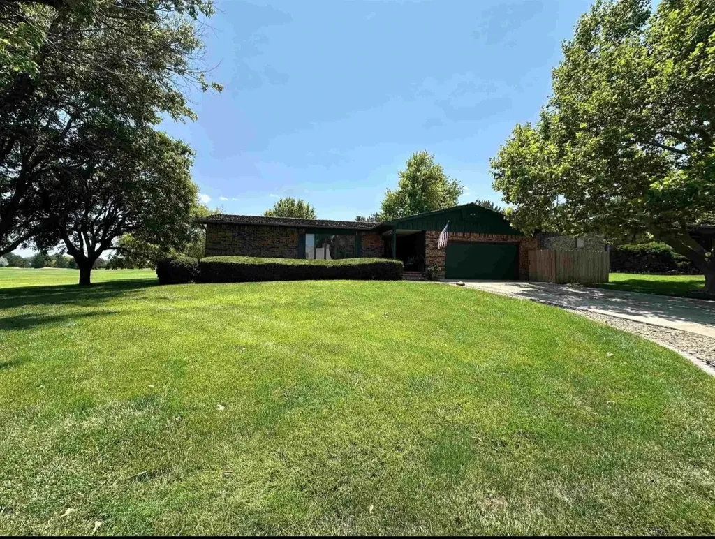 Dodge City KS, 1009 Ruth Ann Drive