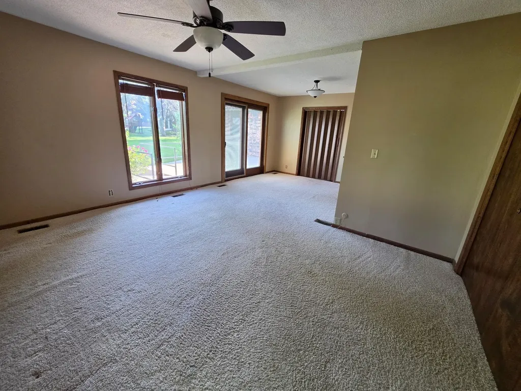 1009 Ruth Ann Drive Dodge City KS 67801