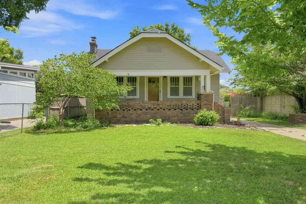 924 N Amidon Avenue Wichita KS 67203-3113