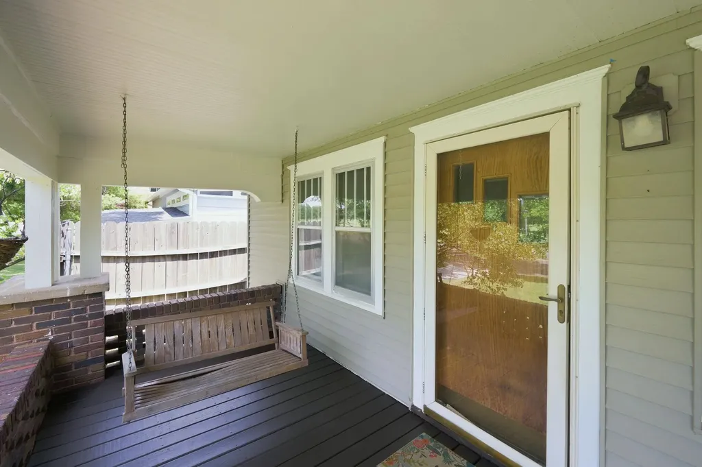924 N Amidon Avenue Wichita KS 67203-3113