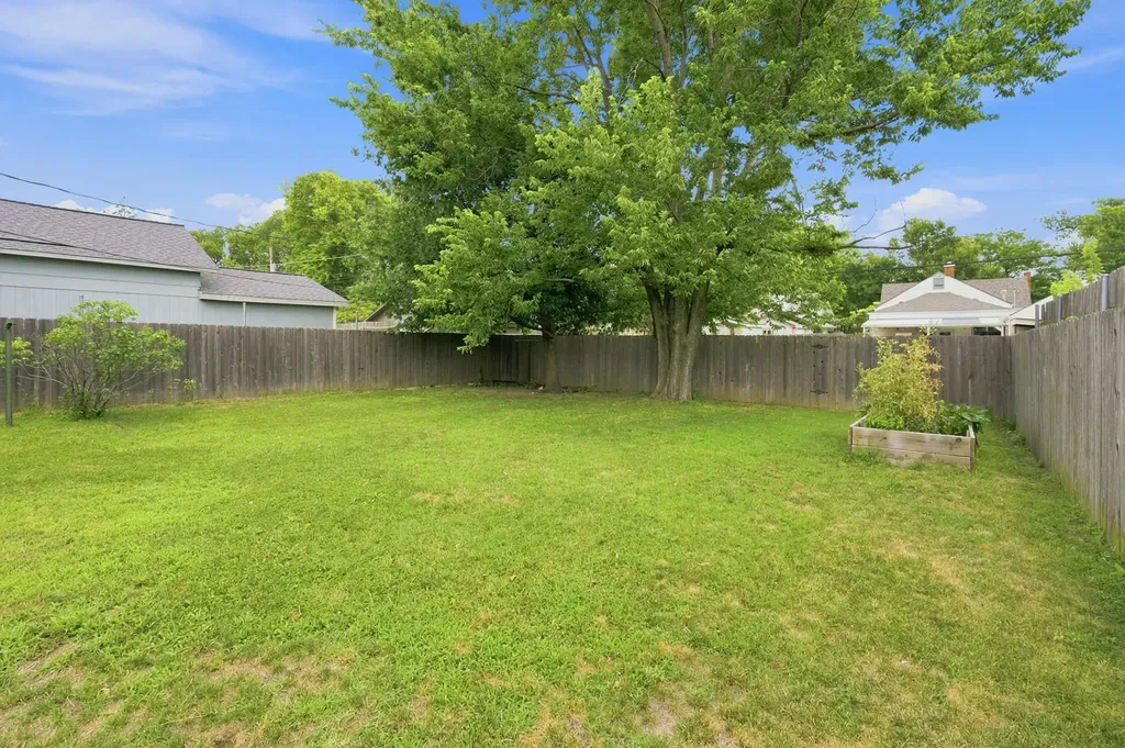 924 N Amidon Avenue Wichita KS 67203-3113