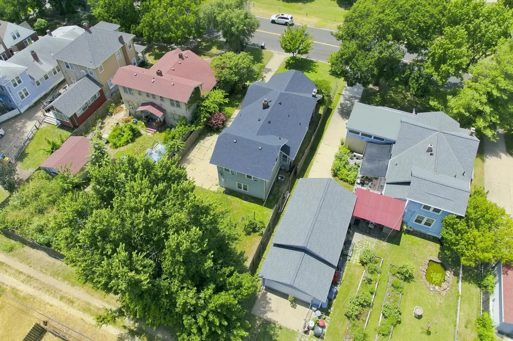 924 N Amidon Avenue Wichita KS 67203-3113