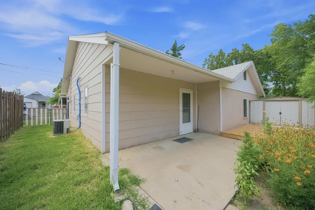 311 N Garfield Street Cheney KS 67025