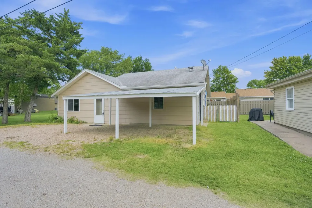 311 N Garfield Street Cheney KS 67025
