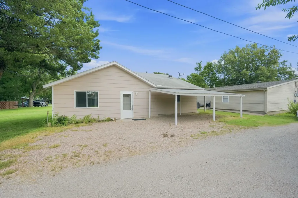 311 N Garfield Street Cheney KS 67025