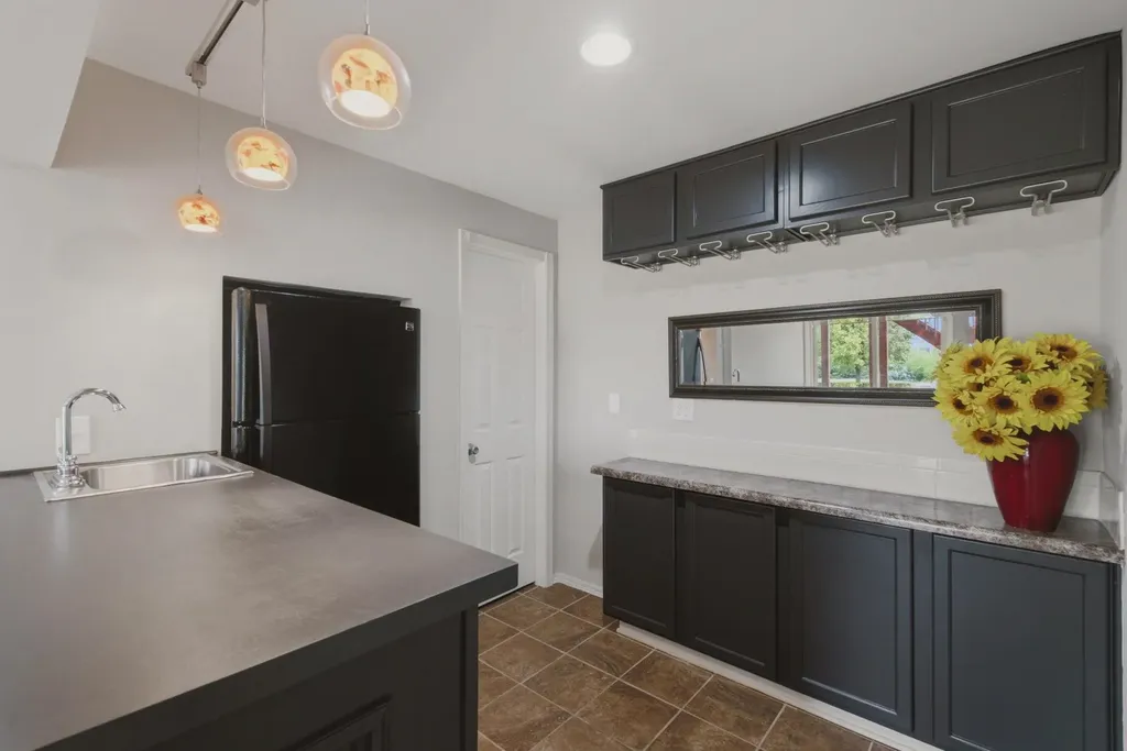 2421 N Fieldstone Street Andover KS 67002