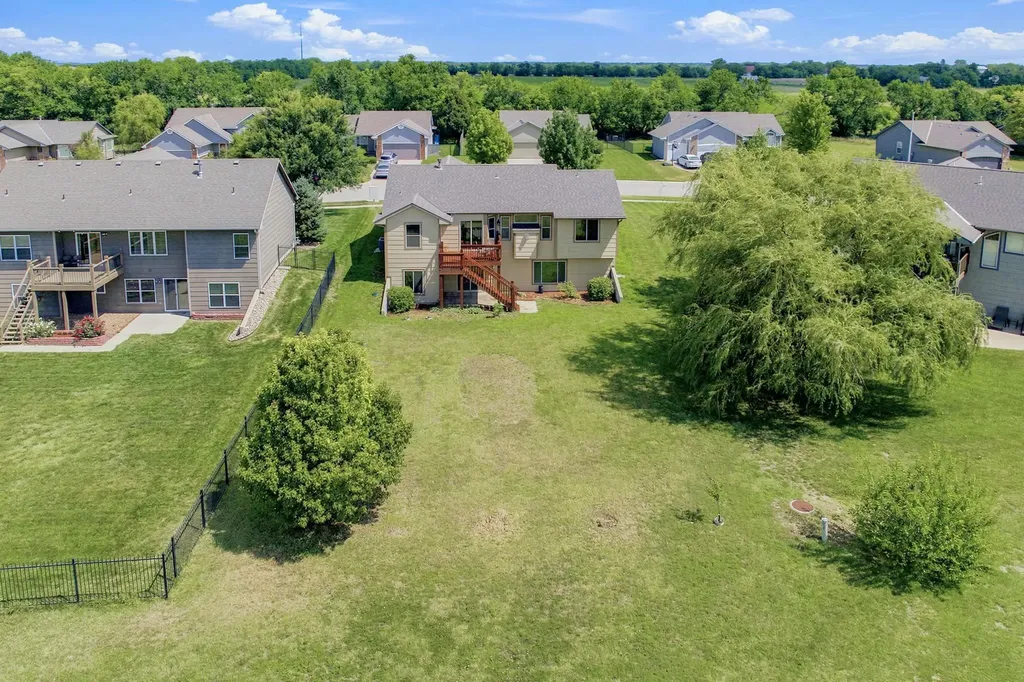 2421 N Fieldstone Street Andover KS 67002