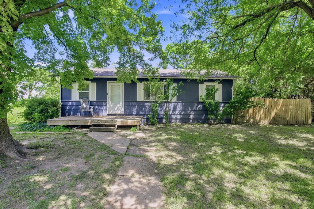 414 S Central Mulvane KS 67110