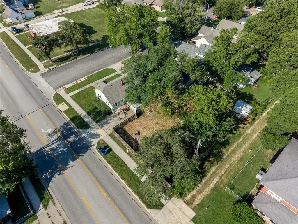350 E Clark Avenue Augusta KS 67010