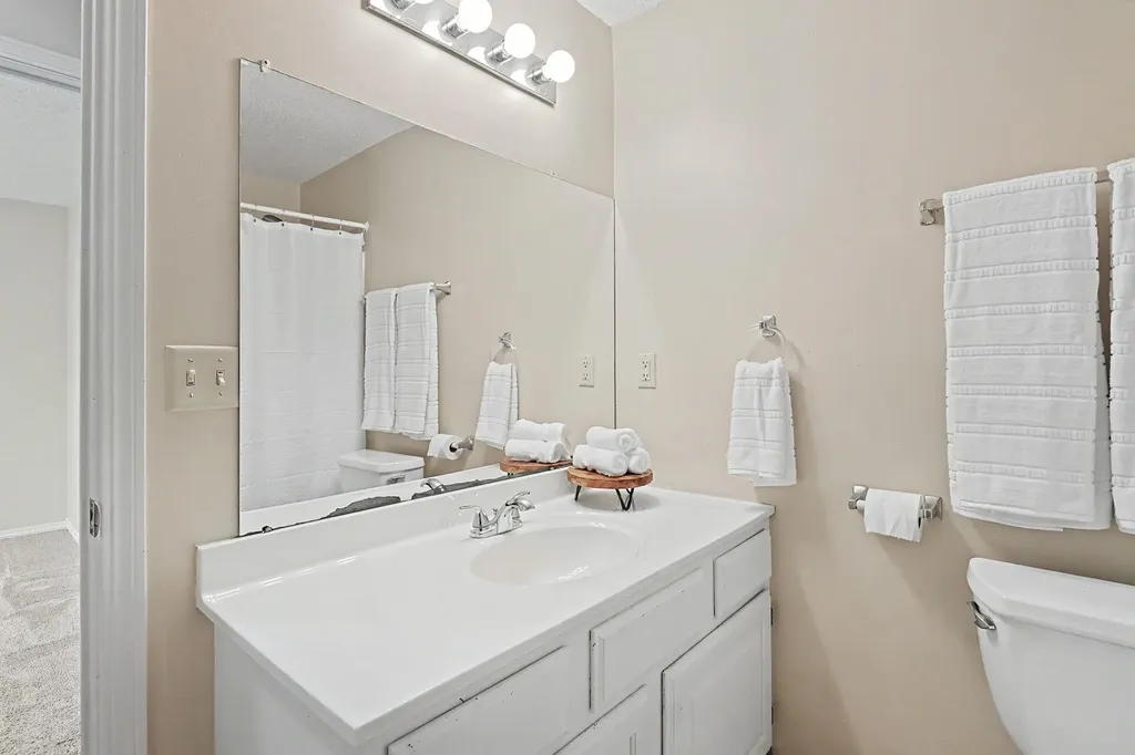 4260 N Rushwood Court Bel Aire KS 67226-1462