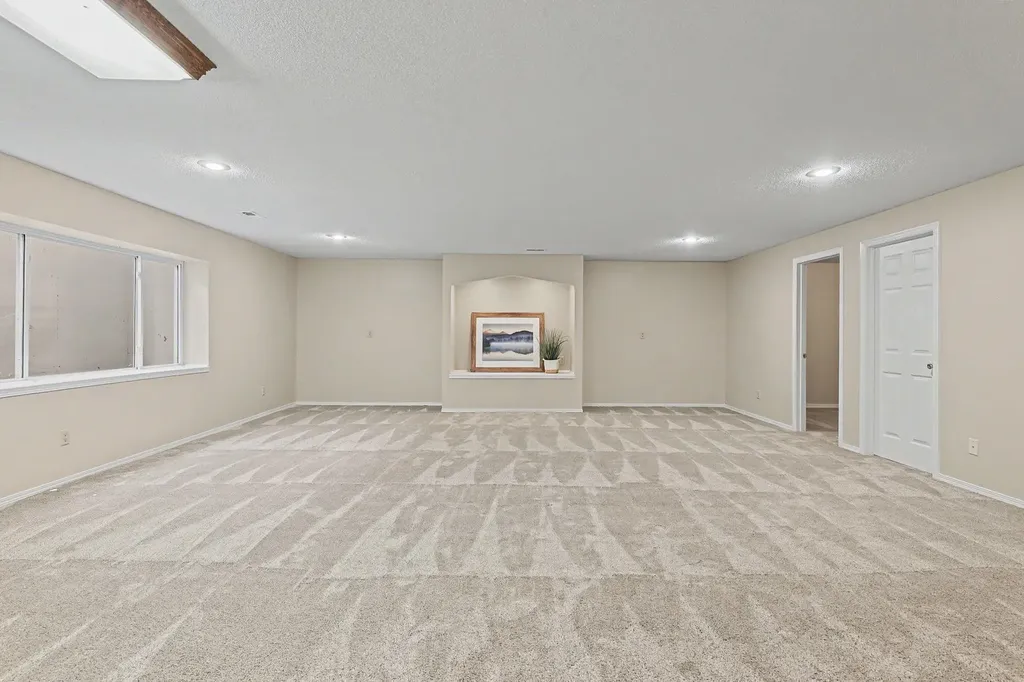 4260 N Rushwood Court Bel Aire KS 67226-1462