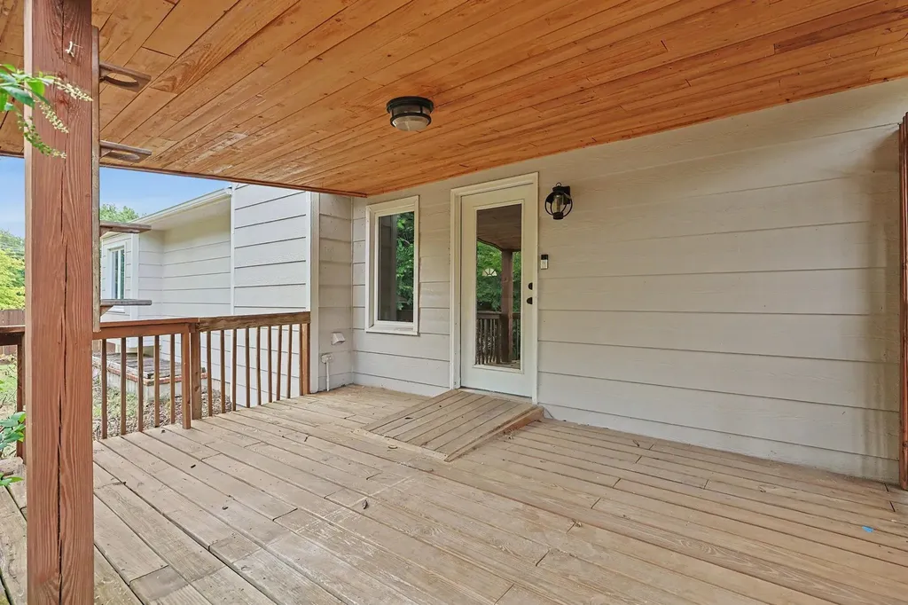 4260 N Rushwood Court Bel Aire KS 67226-1462