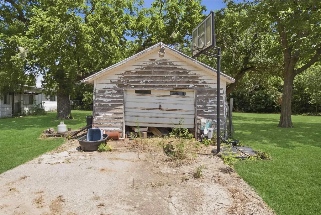 7981 SW 210th Douglass KS 67039-0000