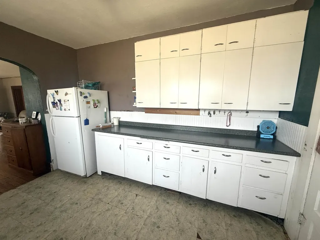 1003 N Springfield Avenue Anthony KS 67003