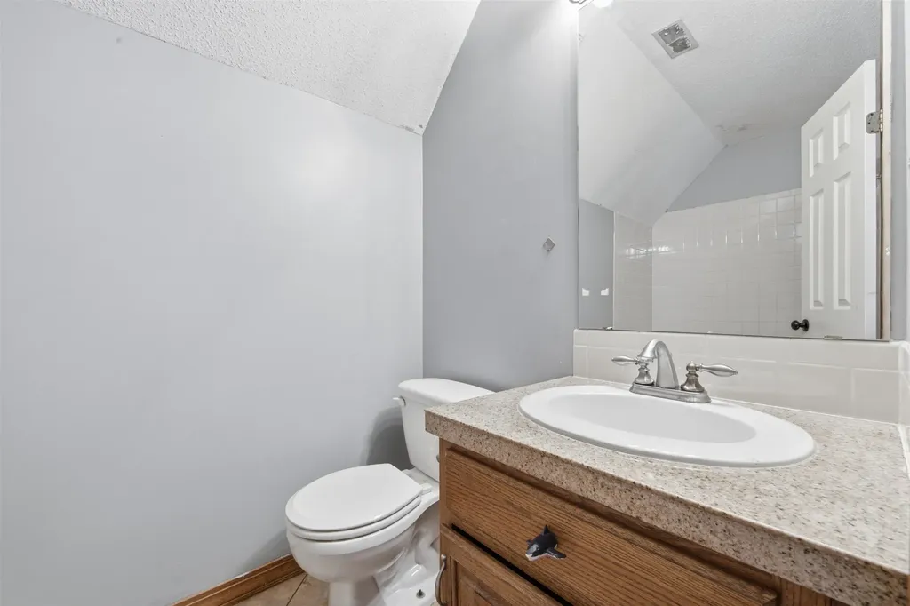 1209 N Morris Rose Hill KS 67133