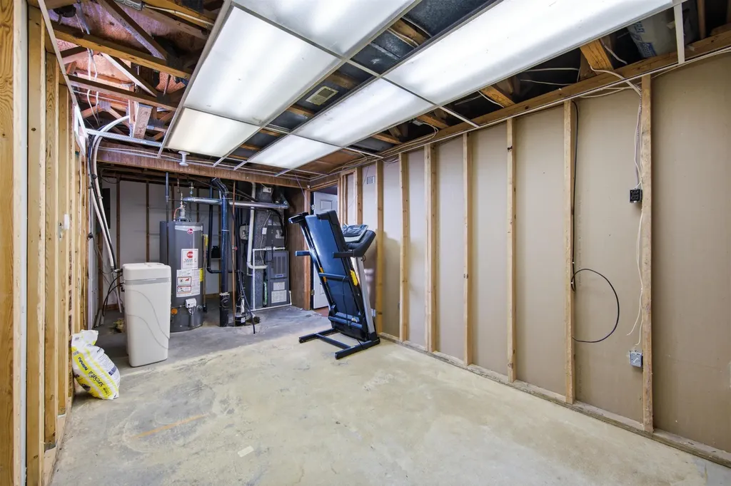 1209 N Morris Rose Hill KS 67133
