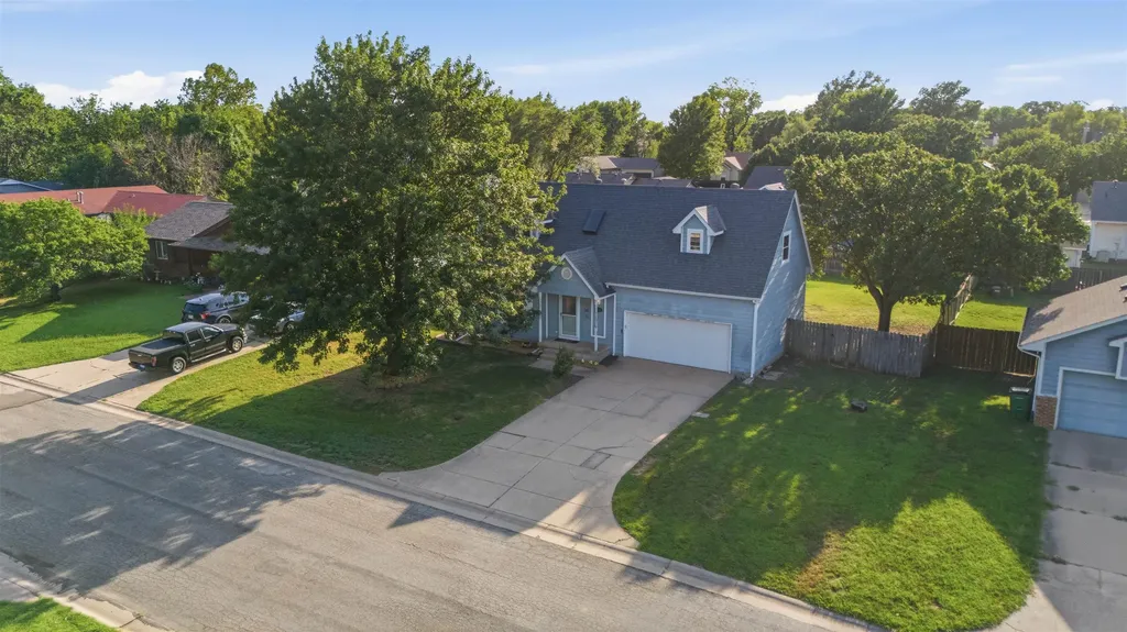 1209 N Morris Rose Hill KS 67133