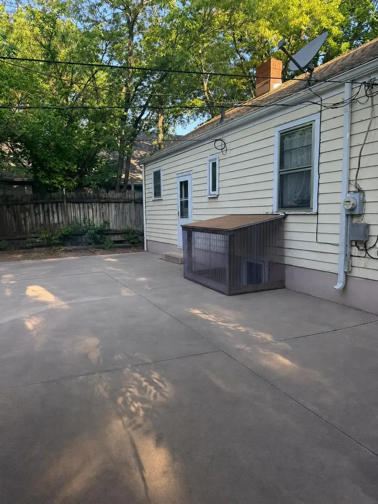 425 E 2nd Street Newton KS 67114