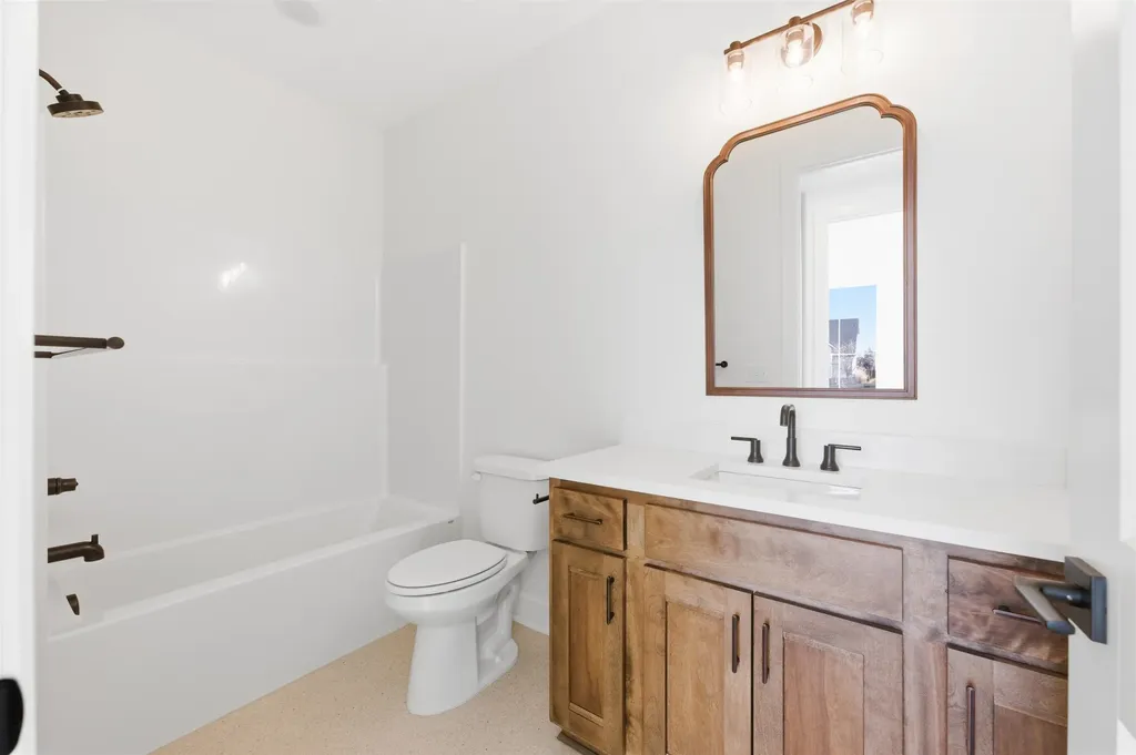 3997 N Estancia Court Wichita KS 67205