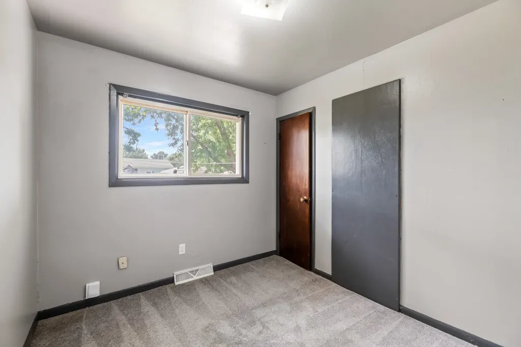 3327 S All Hallows Avenue Wichita KS 67217