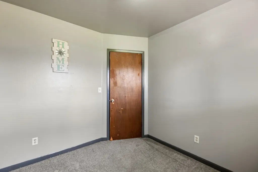 3327 S All Hallows Avenue Wichita KS 67217