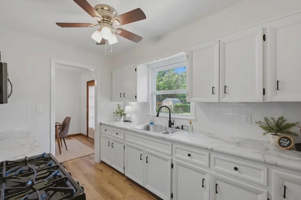 833 N Mccomas Avenue Wichita KS 67203