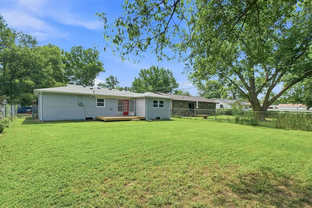 833 N Mccomas Avenue Wichita KS 67203