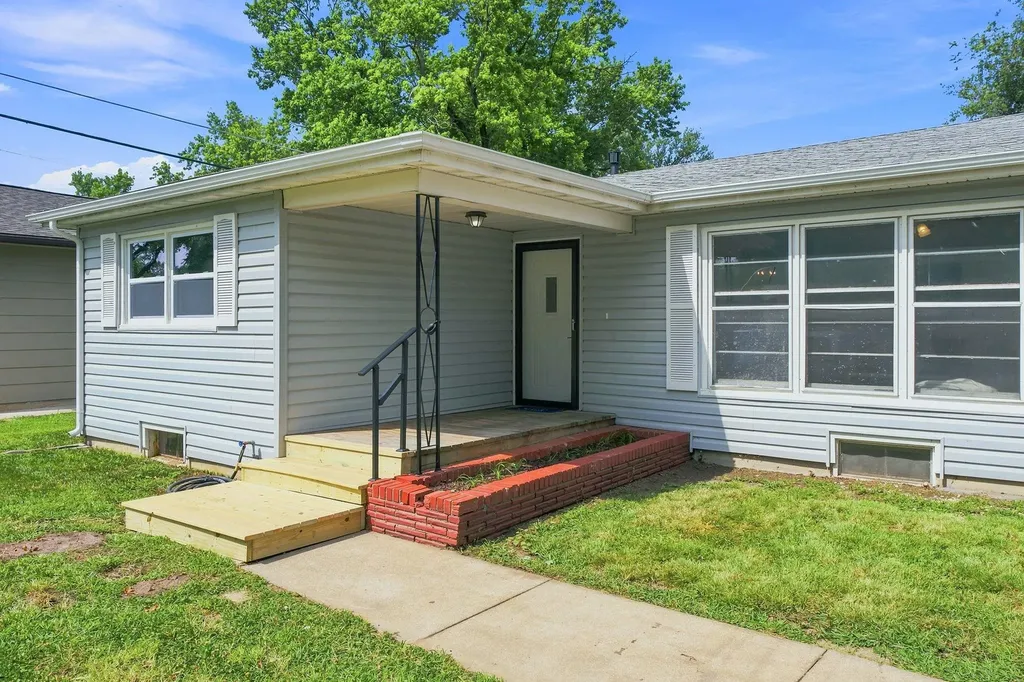 833 N Mccomas Avenue Wichita KS 67203