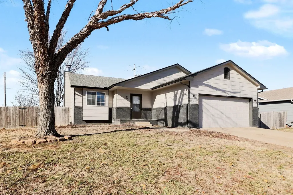 1813 N Pine Grove Street Wichita KS 67212