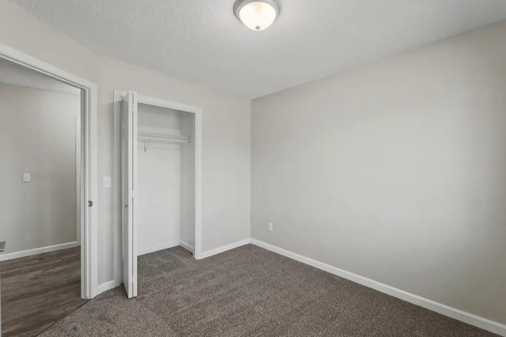 1813 N Pine Grove Street Wichita KS 67212