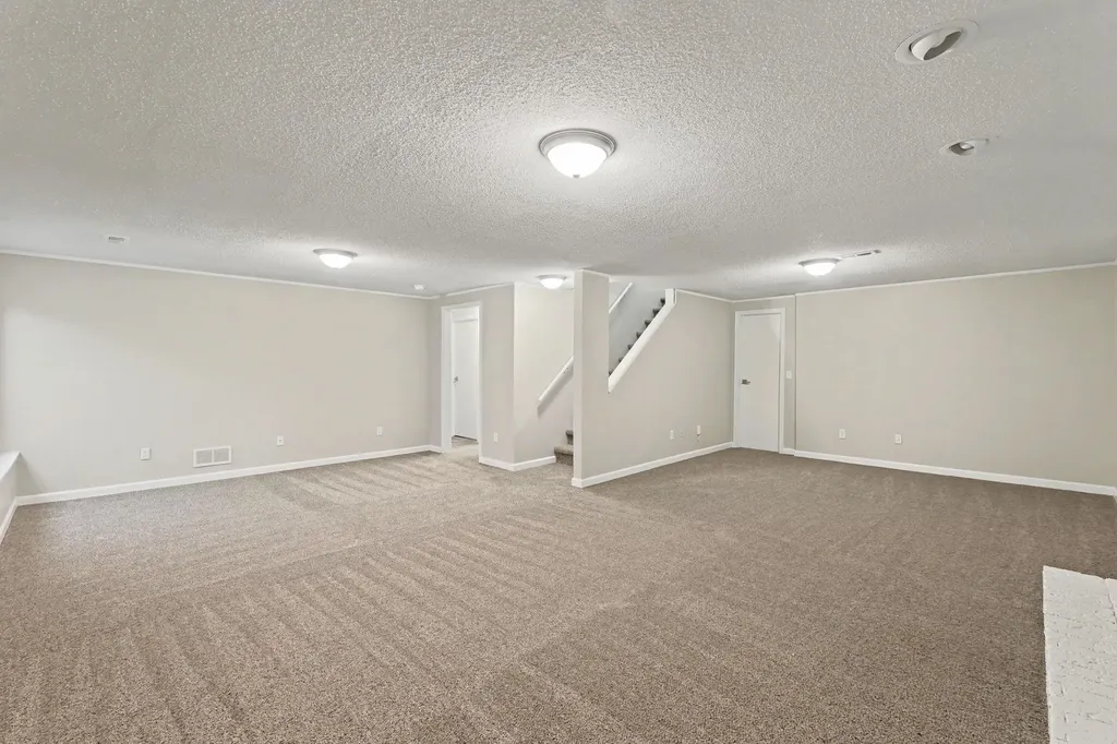 1813 N Pine Grove Street Wichita KS 67212