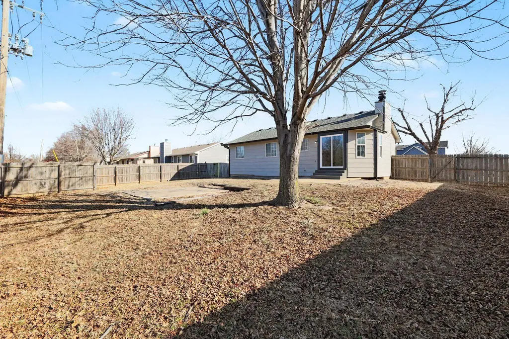 1813 N Pine Grove Street Wichita KS 67212