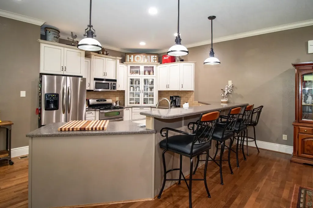 114 W Woodland Court Mulvane KS 67110