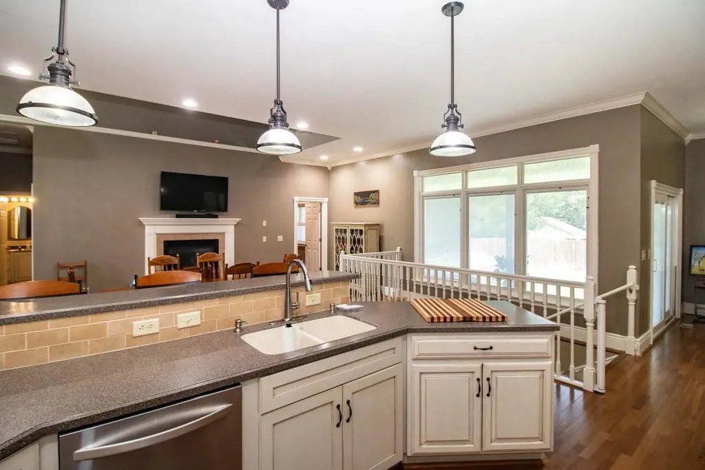 114 W Woodland Court Mulvane KS 67110