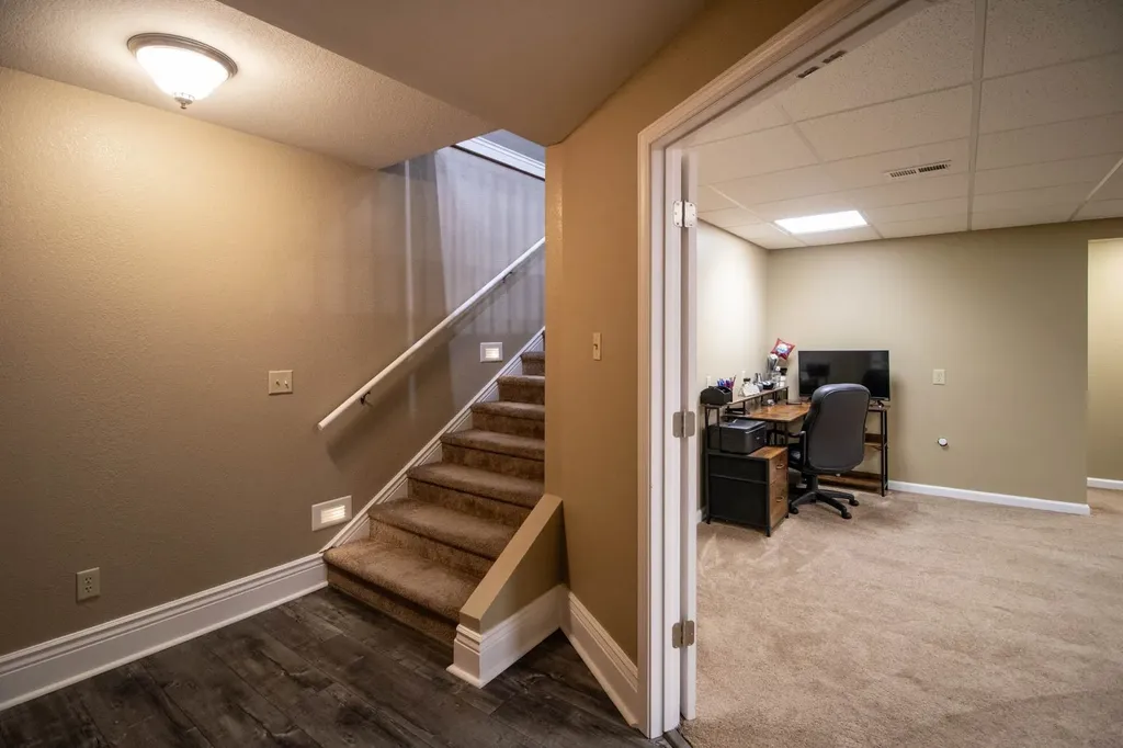 114 W Woodland Court Mulvane KS 67110