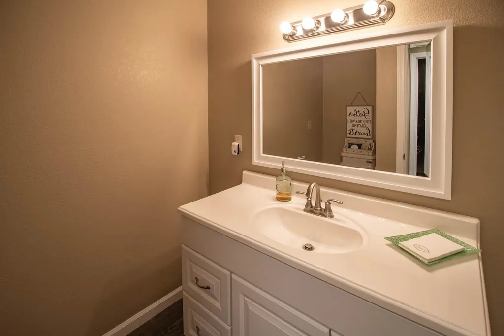 114 W Woodland Court Mulvane KS 67110