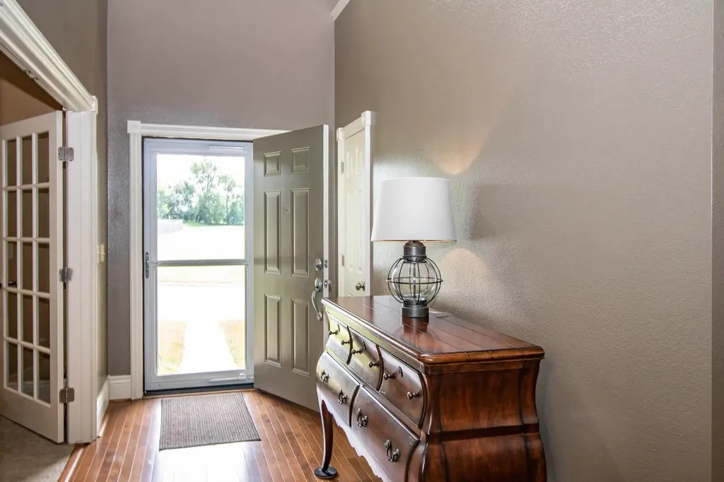 114 W Woodland Court Mulvane KS 67110