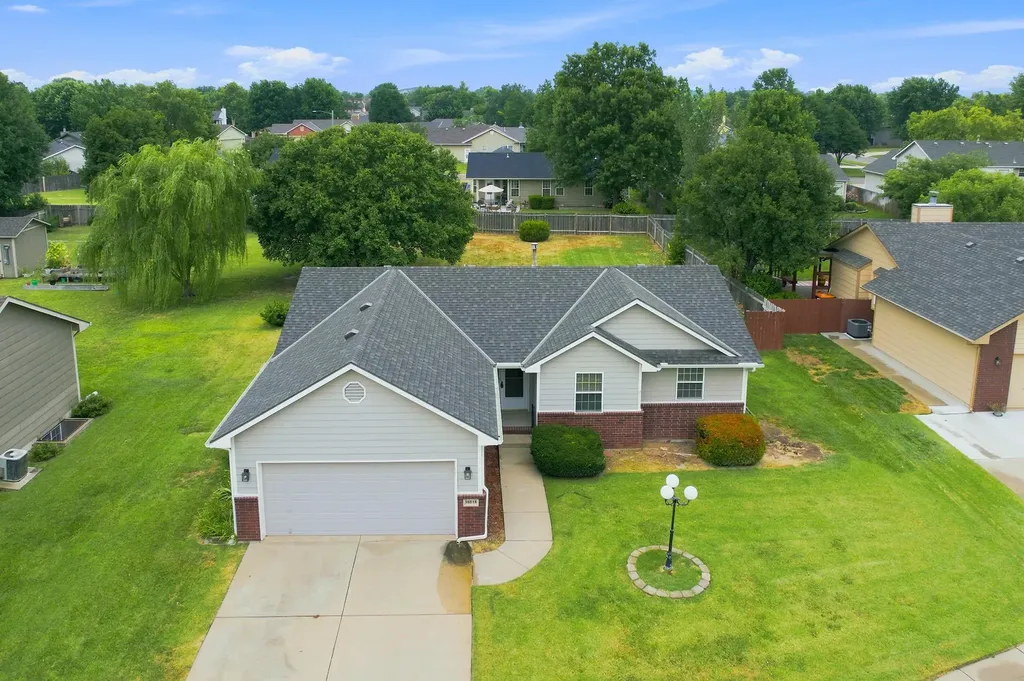 10818 W Central Park Street Wichita KS 67205