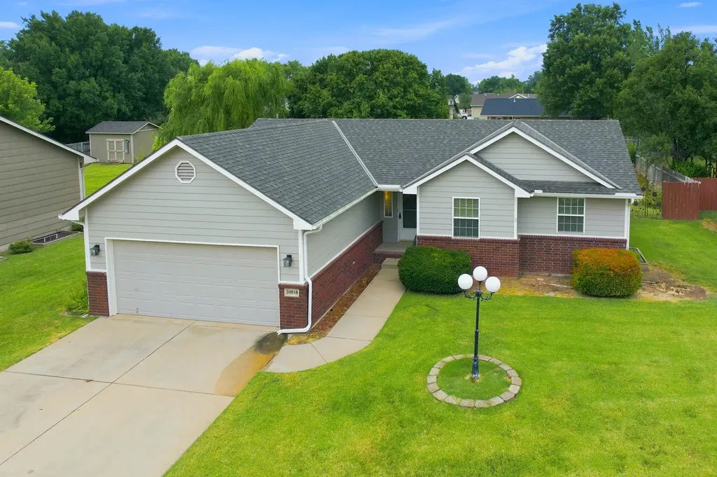 10818 W Central Park Street Wichita KS 67205