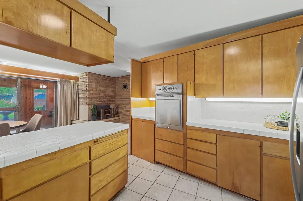 1901 W Nottingham Lane Wichita KS 67204